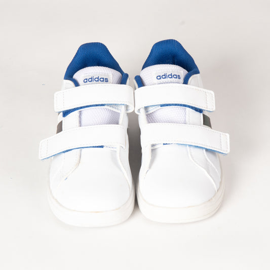 ZAPATILLAS TALLA US 9.5K - MARCA ADIDAS GRAND COURT 2.0 CF I